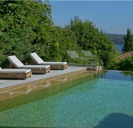5 bedroom villa with infinity pool on Lefkada, sleeps up to 14
